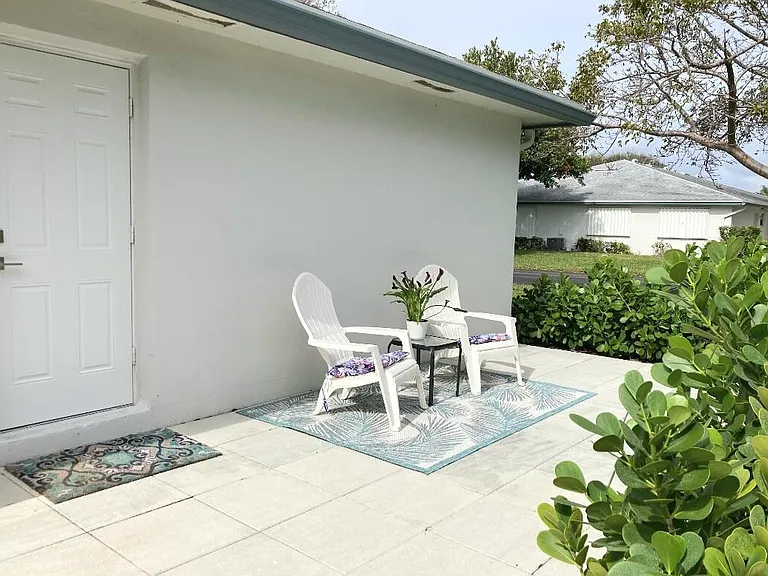 1155 S Drive Cir #A — Photo 5