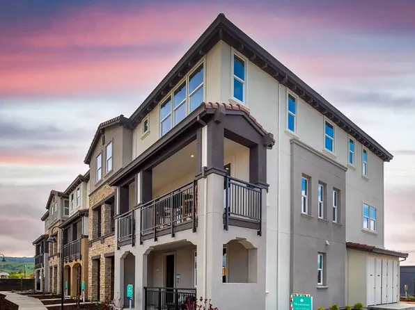 975 Abigail Ln, Morgan Hill, CA 95037