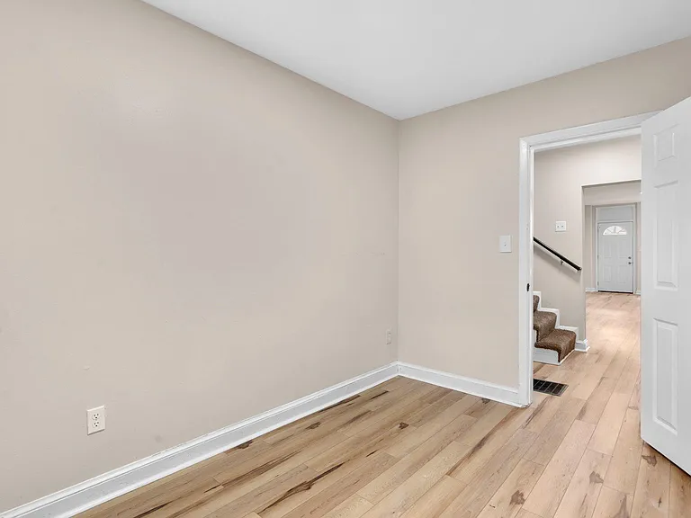 428 N Patterson Park Ave — Photo 13