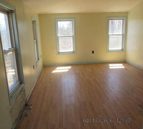 4th image of 694 Brighton Road