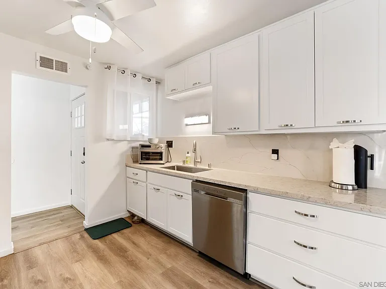 7111 Malta St — Photo 24