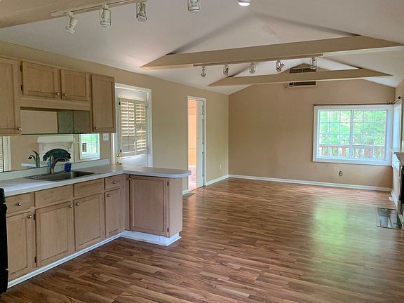 Kitchen/Living Room