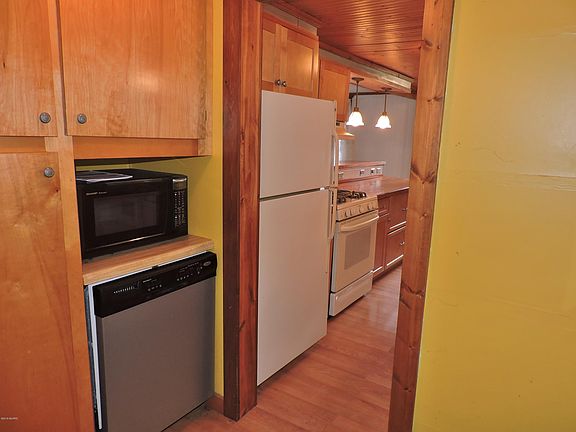 5th image of 11056 Riverview Dr
