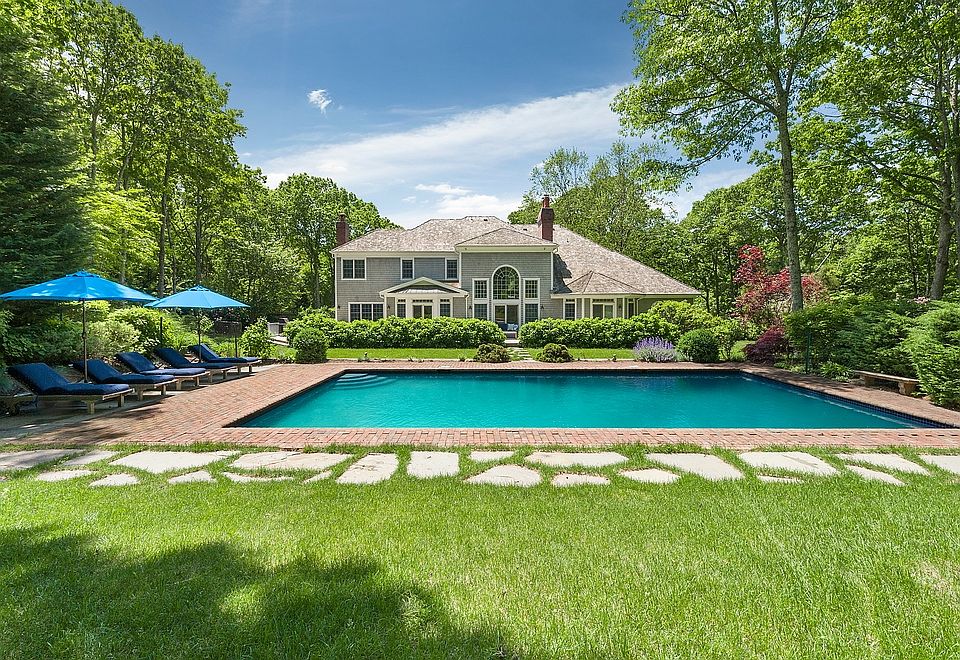 14 Old School House Ln, East Hampton, NY 11937 | Zillow