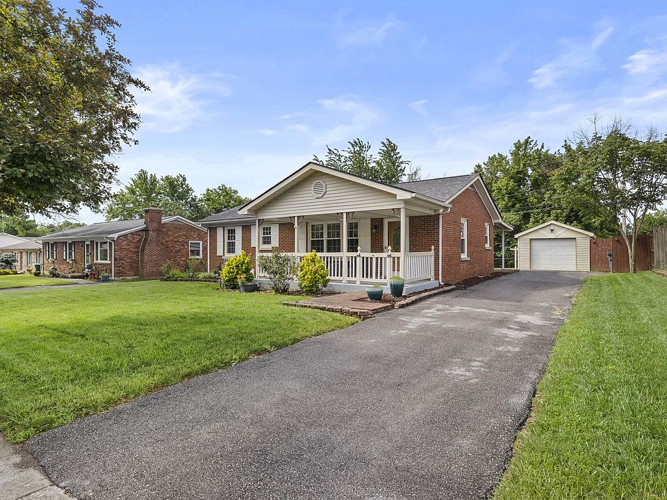 1st image of 176 E Tiverton Way