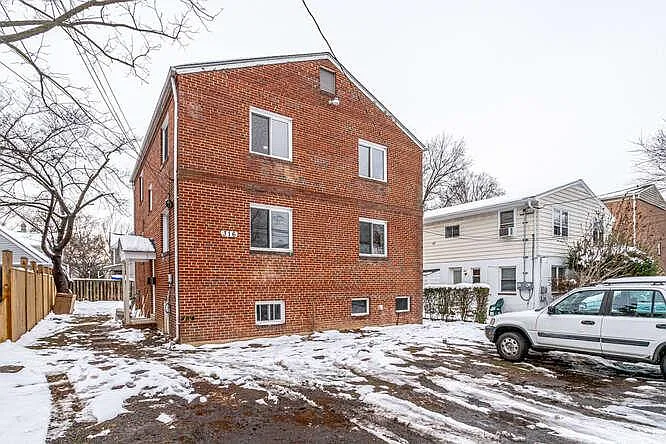 316 S Wayne St — Photo 2