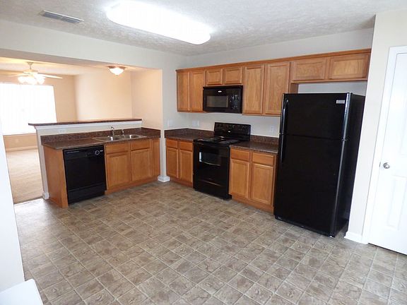 3rd image of 1304 Vermont Ct