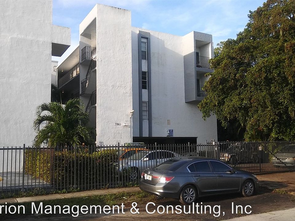 1st image of 790 NE 128th St APT 403