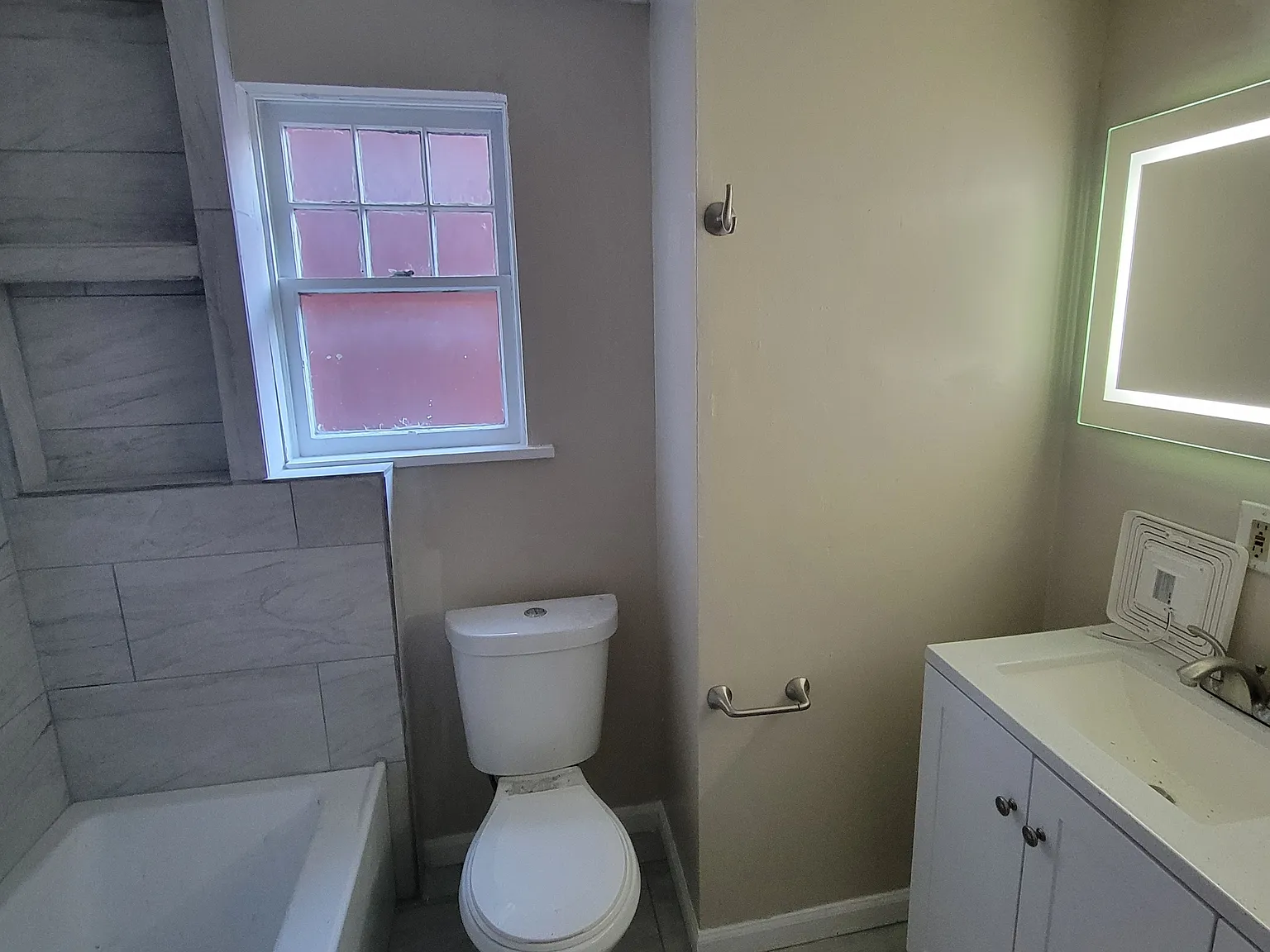 514 W North Ave — Photo 3