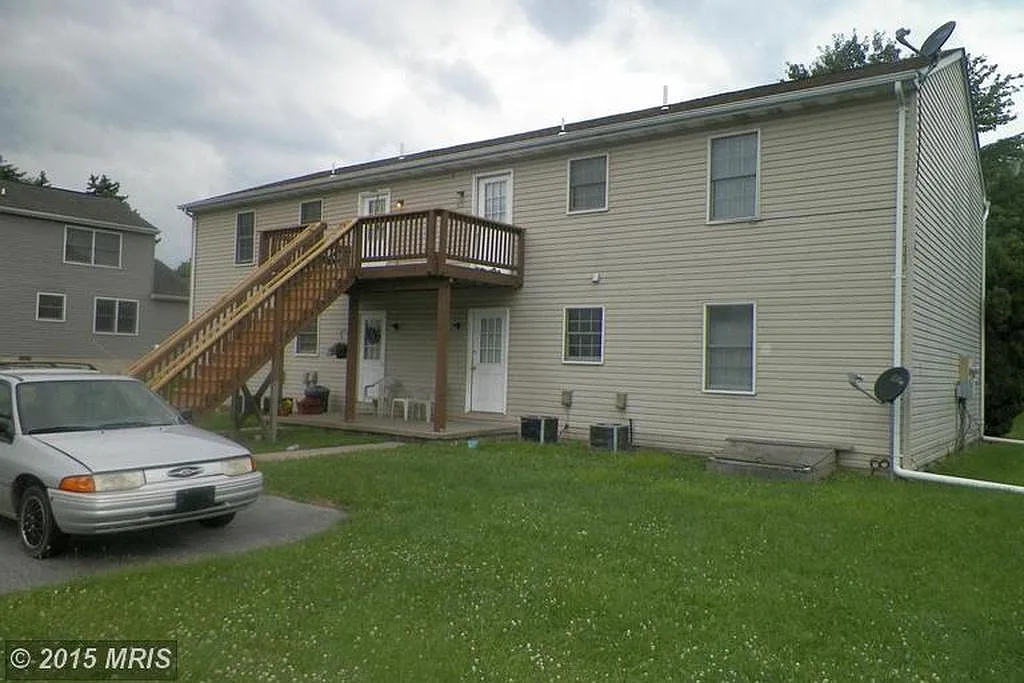 2 bed, 840 sqft, $1,100 — Photo 4