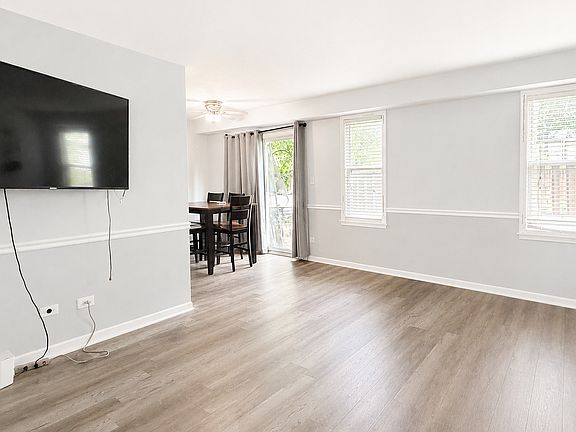 3rd image of 1550 Meghan Ave