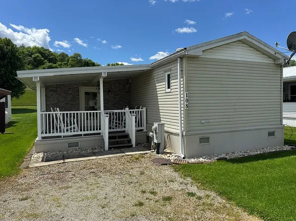 108 Greenwood Ln, Clarksville, PA 15322