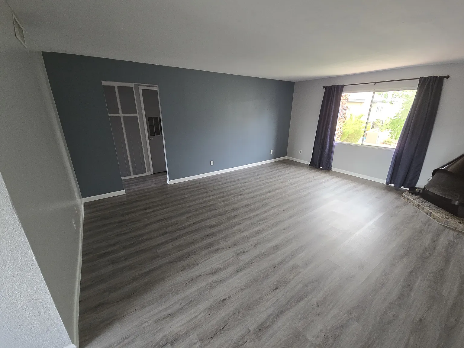 4201 E Camelback Rd — Photo 2