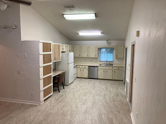 2nd image of 4102 Kokomo Dr