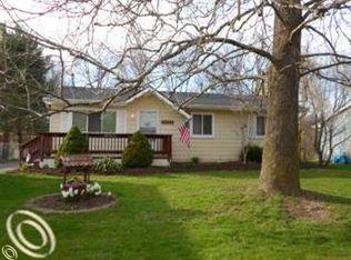11933 Clair St, Hartland, MI