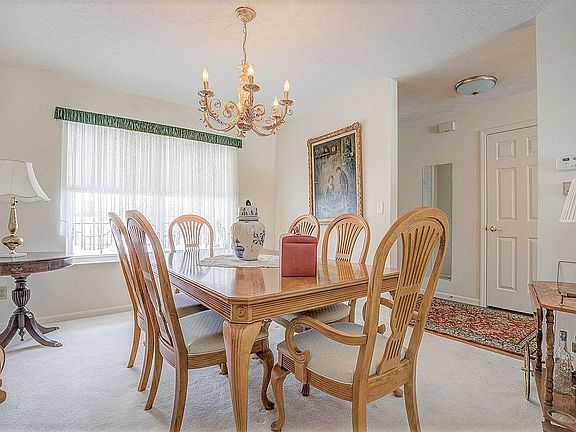 4th image of 9325 Hare Dr