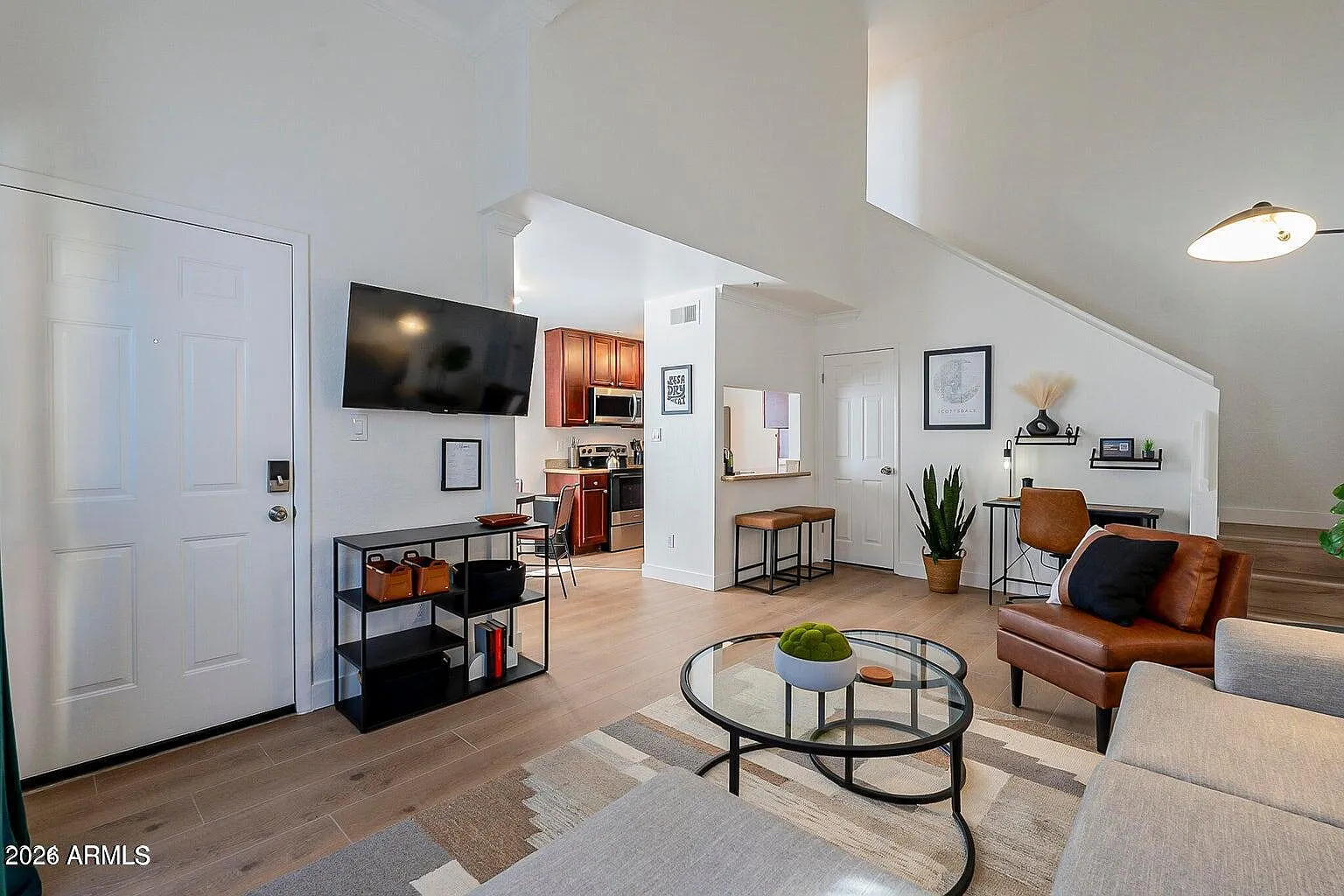 2 bed, 1.0 bath, 962 sqft, $1,950 — Photo 1