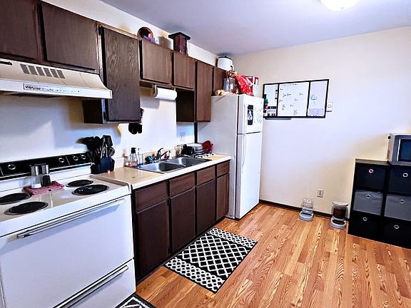 3rd image of 3111 Eldorado Blvd APT 1