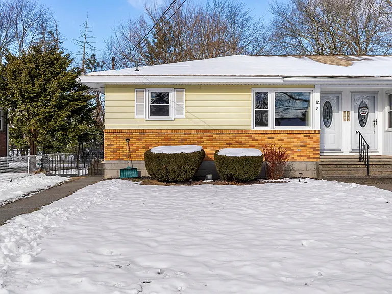 8 Warwick Ave #A — Photo 8