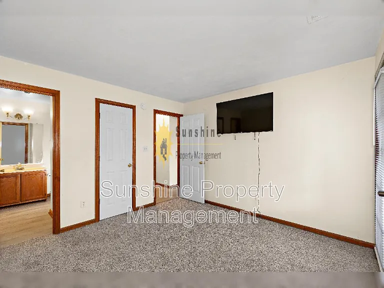 3468 Clover Meadows Dr — Photo 6