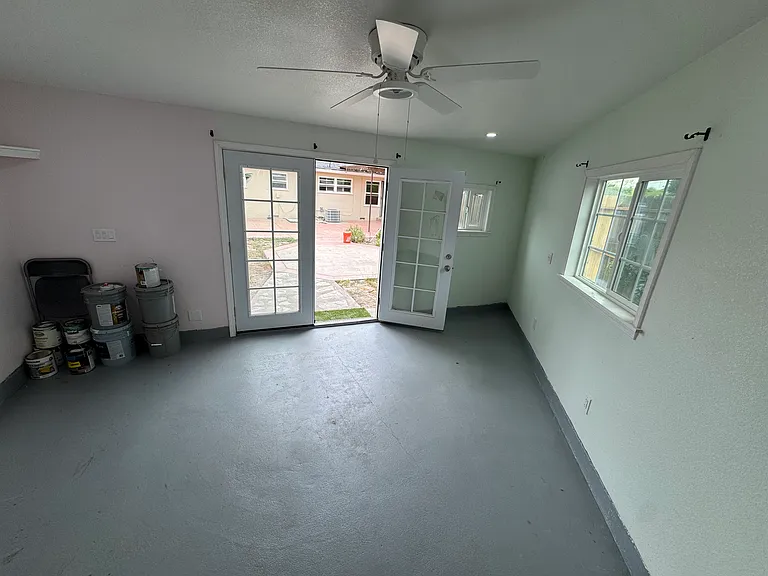 1120 Allen Dr — Photo 20