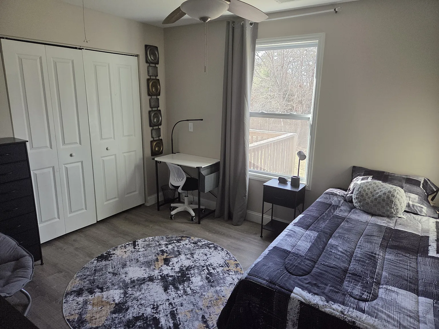136 Locust Grove Rd — Photo 1