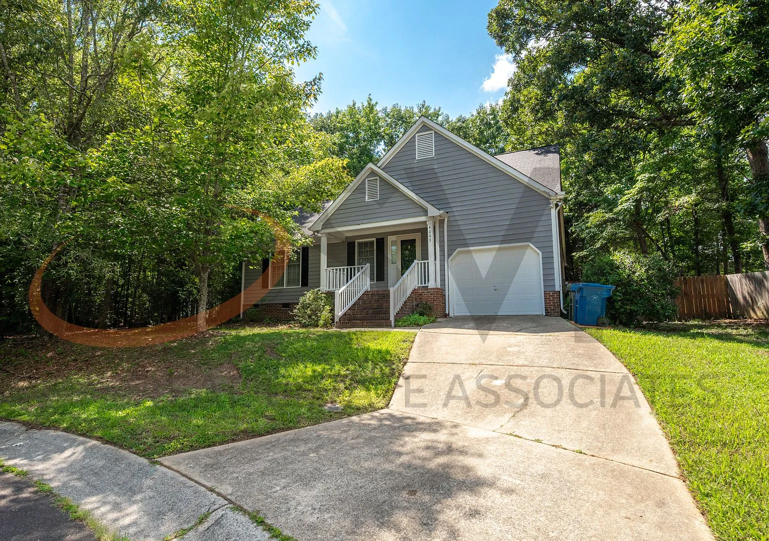 Beautiful Ranch Home on Quiet Cul-de-Sac Near Duke — Photo 2