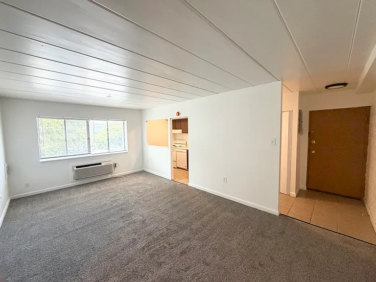 704 Orchard Ave #202 — Photo 3
