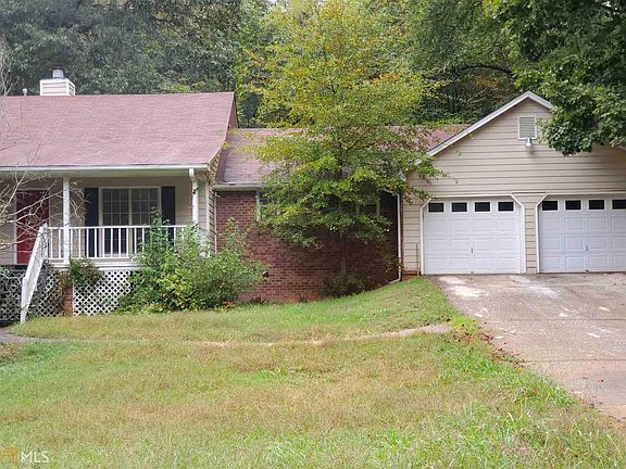 3rd image of 8089 Woods Ln
