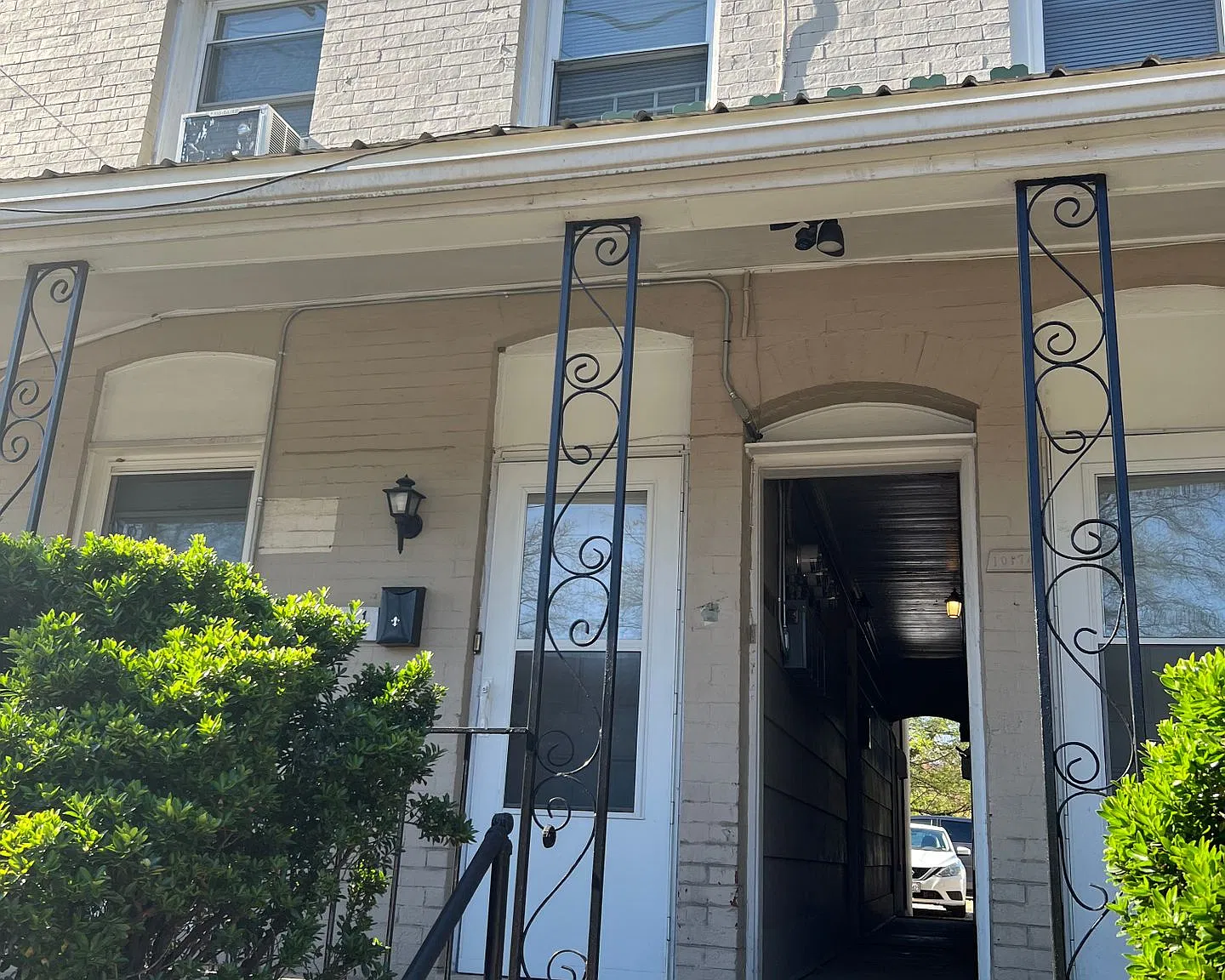 1015 W Leigh St — Photo 1