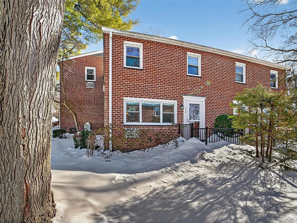 1st image of 42 Charter Circle #42