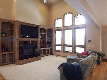 3rd image of 11604 Eastlake Cir