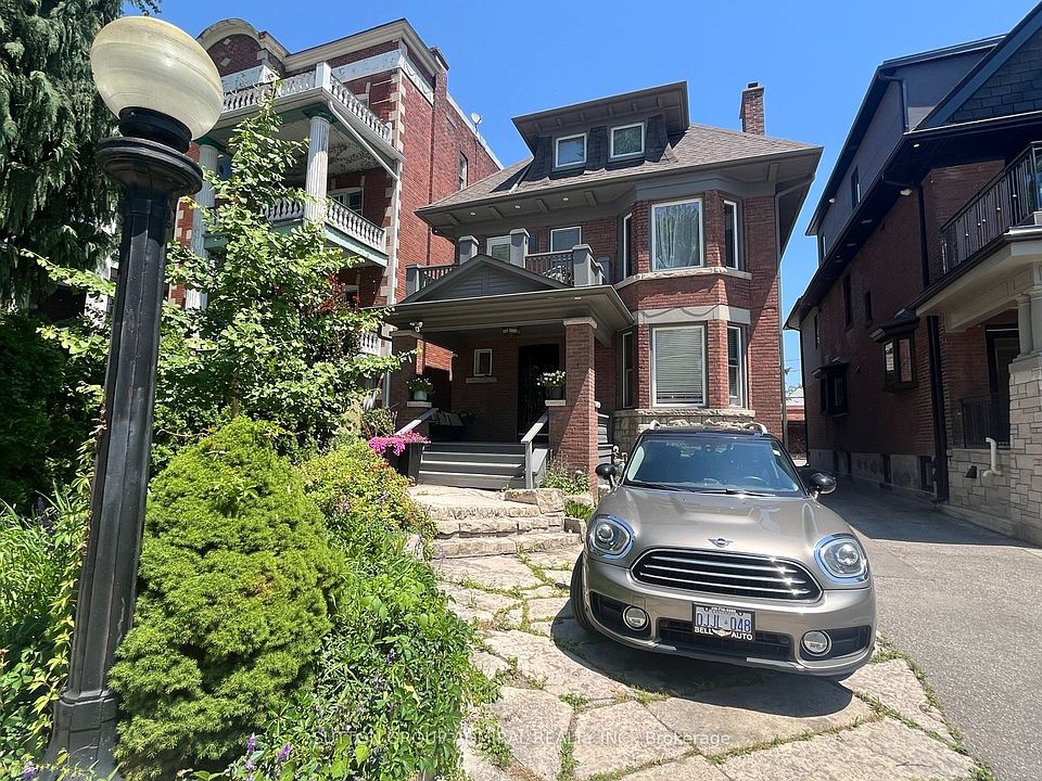 1st image of 335 Palmerston Blvd
