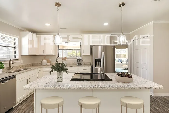 3 bed, 2.0 bath, 1834 sqft, $2,795 — Photo 4