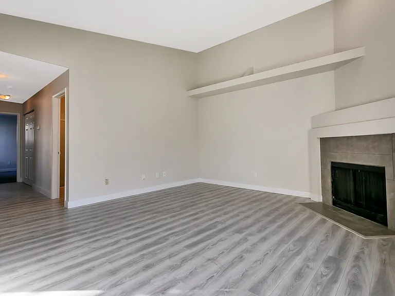 # Guardian Realty 6250 W Flamingo Rd Apt 55 Las Vegas Condo Rental living room_02062020