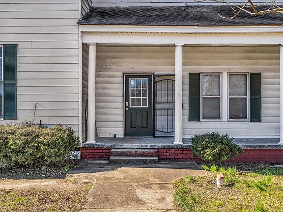 2nd image of 123 Cottrell St