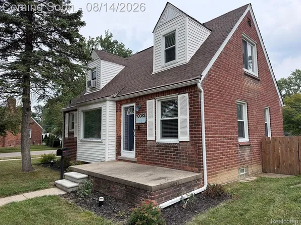 10082 Cardwell St, Livonia, MI 48150