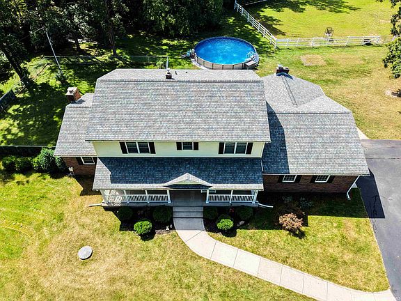 3rd image of 9209 Goldspur Dr S