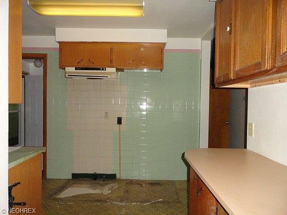 4th image of 1155 Lansdowne Blvd