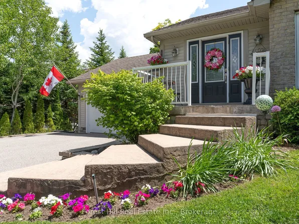 131 Aspen Way, The Blue Mountains, ON L9Y 0S7