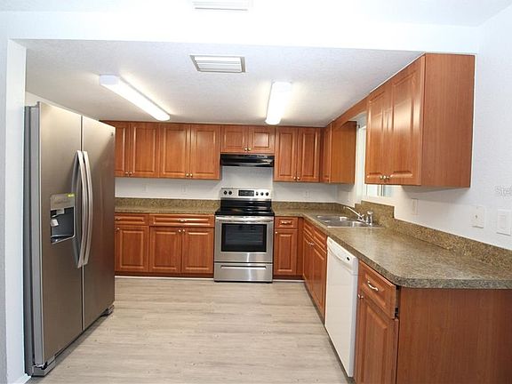 4th image of 18430 Briggs Cir