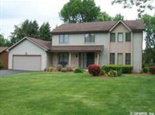 110 Weiland Woods Ln, Rochester, NY 14626