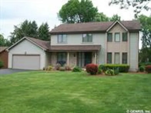110 Weiland Woods Ln, Rochester, NY 14626