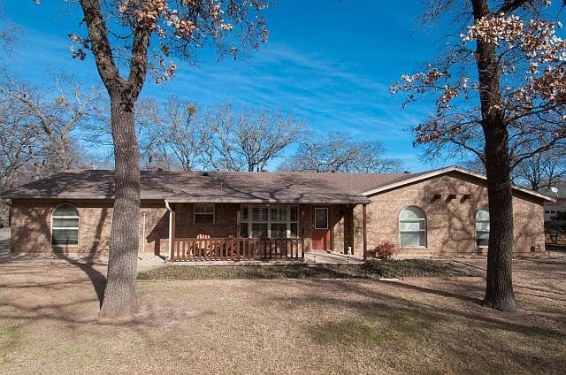 1st image of 5657 Woodcrest Dr