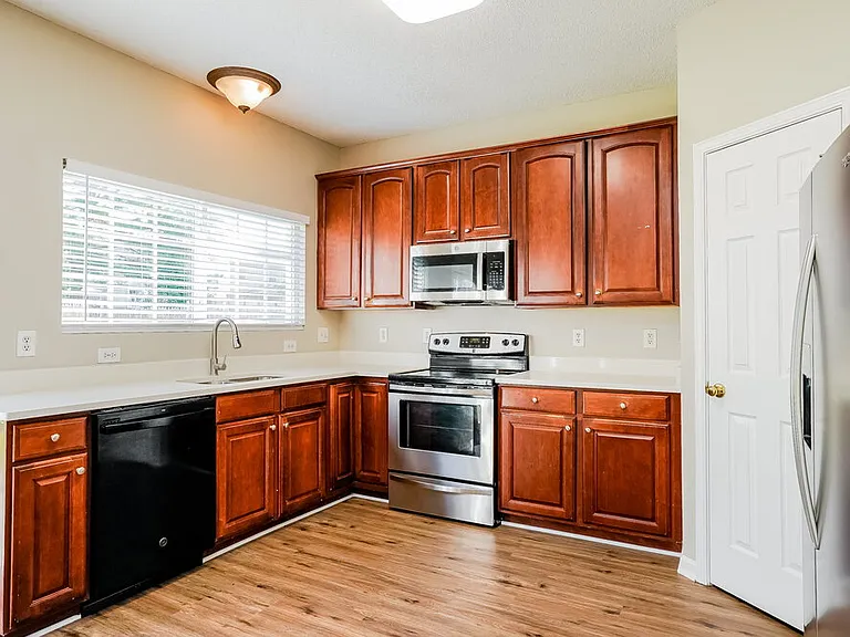 816 Stackhurst Way — Photo 9