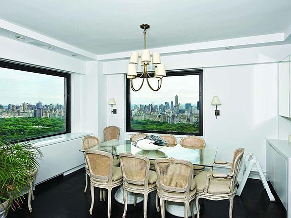 2nd image of 20 W 64th St APT 39P