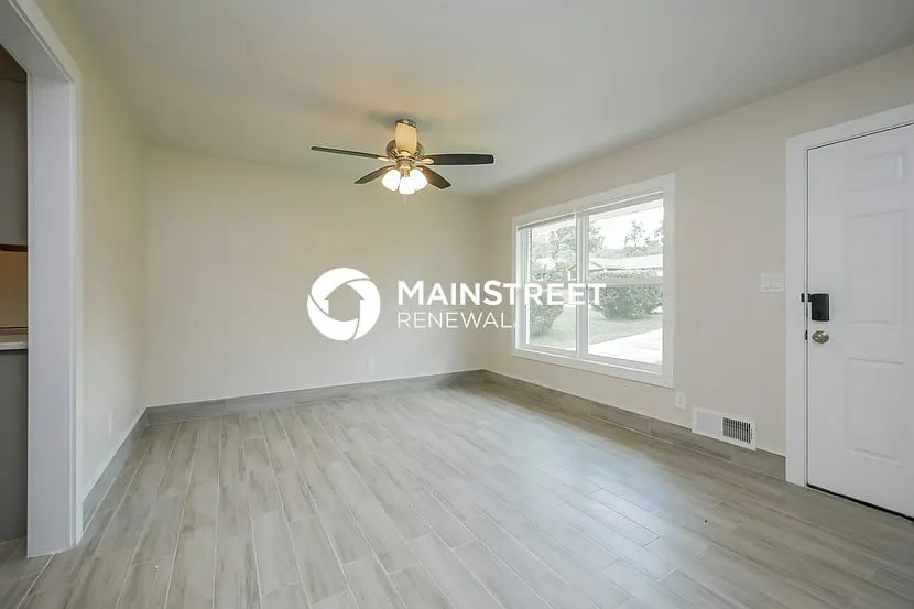 8335 Marlborough Dr — Photo 3