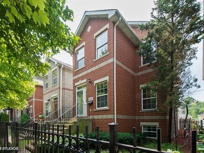 3632 S Prairie Ave, Chicago, IL, 60653