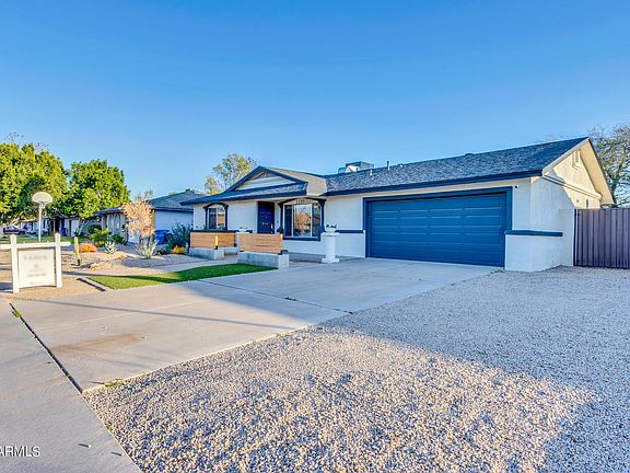 3rd image of 2501 E Balboa Drive