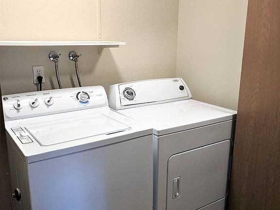4th image of 17506 8th Avenue Ct E #17506